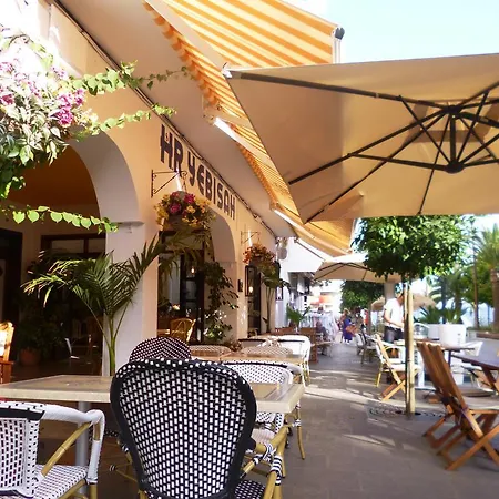 Yebisah 2* Санта-Эулалия-дель-Рио