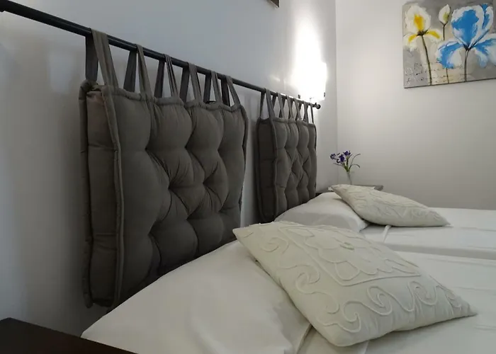 Yebisah Konukevi Santa Eularia des Riu